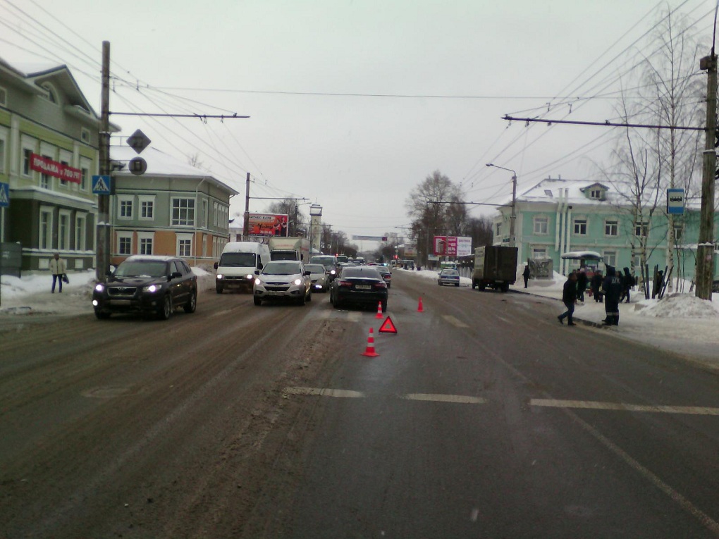 Авария  в Вологде на Чернышевского у пешехода. Прогноз вологда сегодня