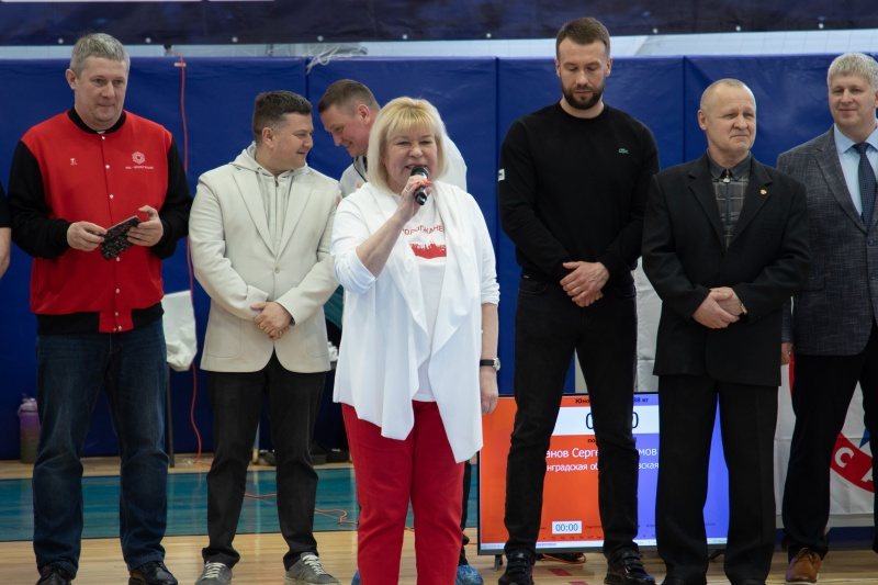 Андрей Луценко поприветствовал участников межрегиональных соревнований по самбо