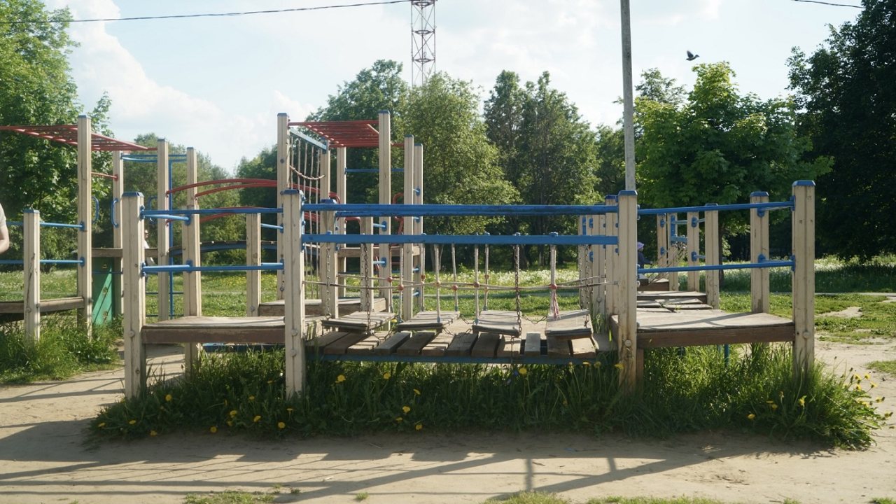 Стало известно, сколько детских площадок обновят в Вологде в этом году