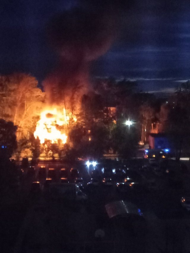 Жуткий пожар случился в Вологде этой ночью