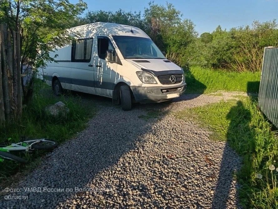 В Череповце приговорён мужчина, который убил ребёнка на глазах его отца Подробнее: https://gorodvo.ru/news/law/55099-v-cherepovce-prigovoryon-muzhchina-kotoryy-ubil-rebyonka-na-glazakh-ego-otca