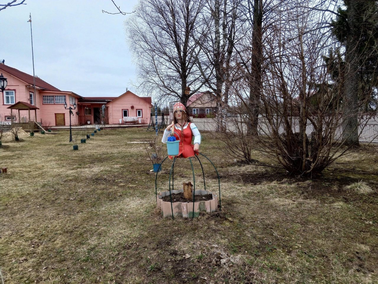 Женщину без юбки сфотографировали в Вологодской области