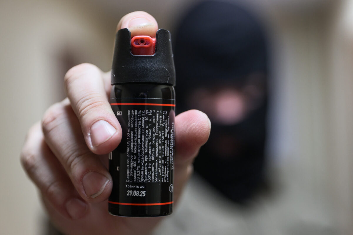 В Вологде пьяный подросток распылил газовый баллончик в лицо инспектору