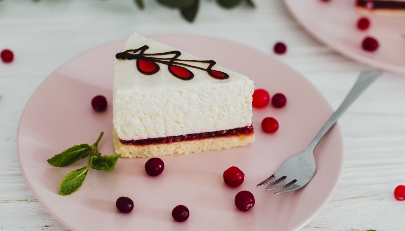 Вкуснейший торт для ленивых хозяек: десерт без муки, теста и возни с духовкой