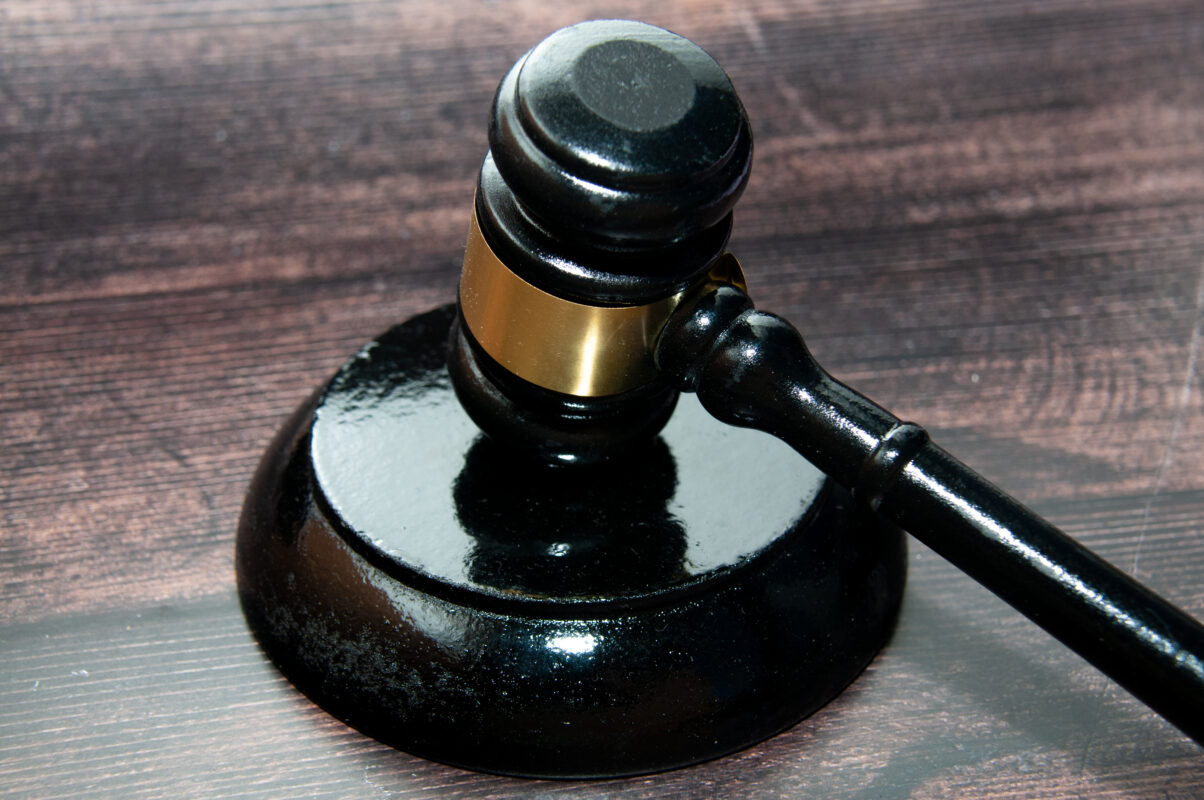 Вологжанин лишился снегохода из-за фото с геолокацией