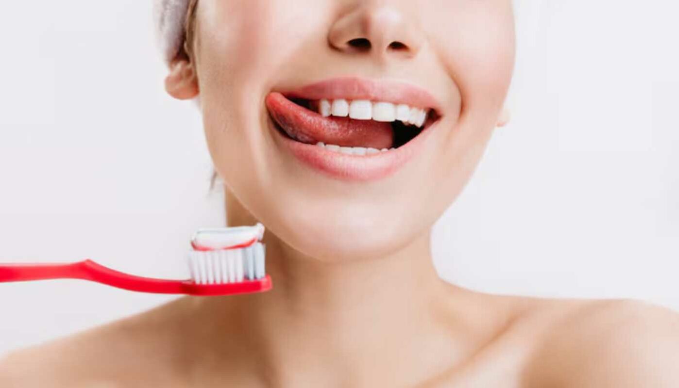 Топ-3 народных средств отбеливания зубов в домашних условиях