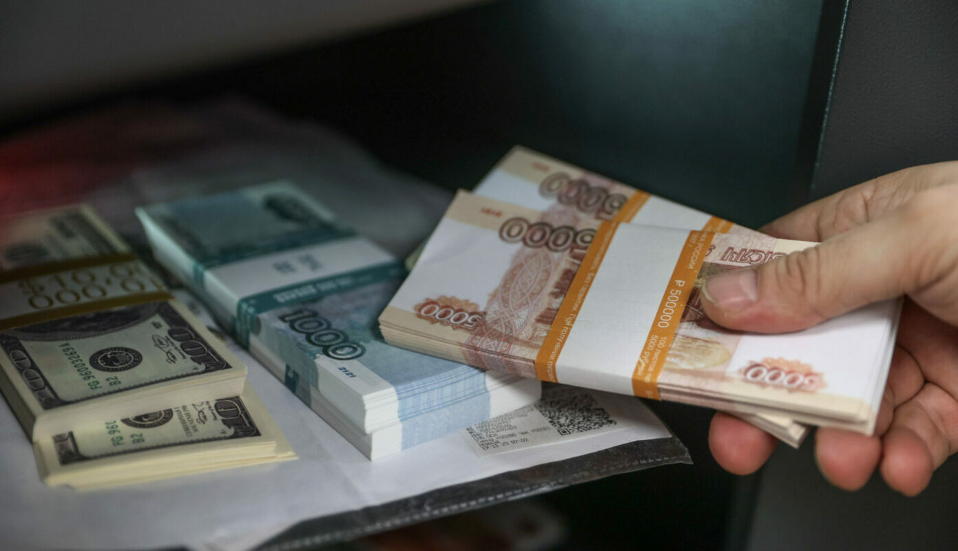 сейф, деньги