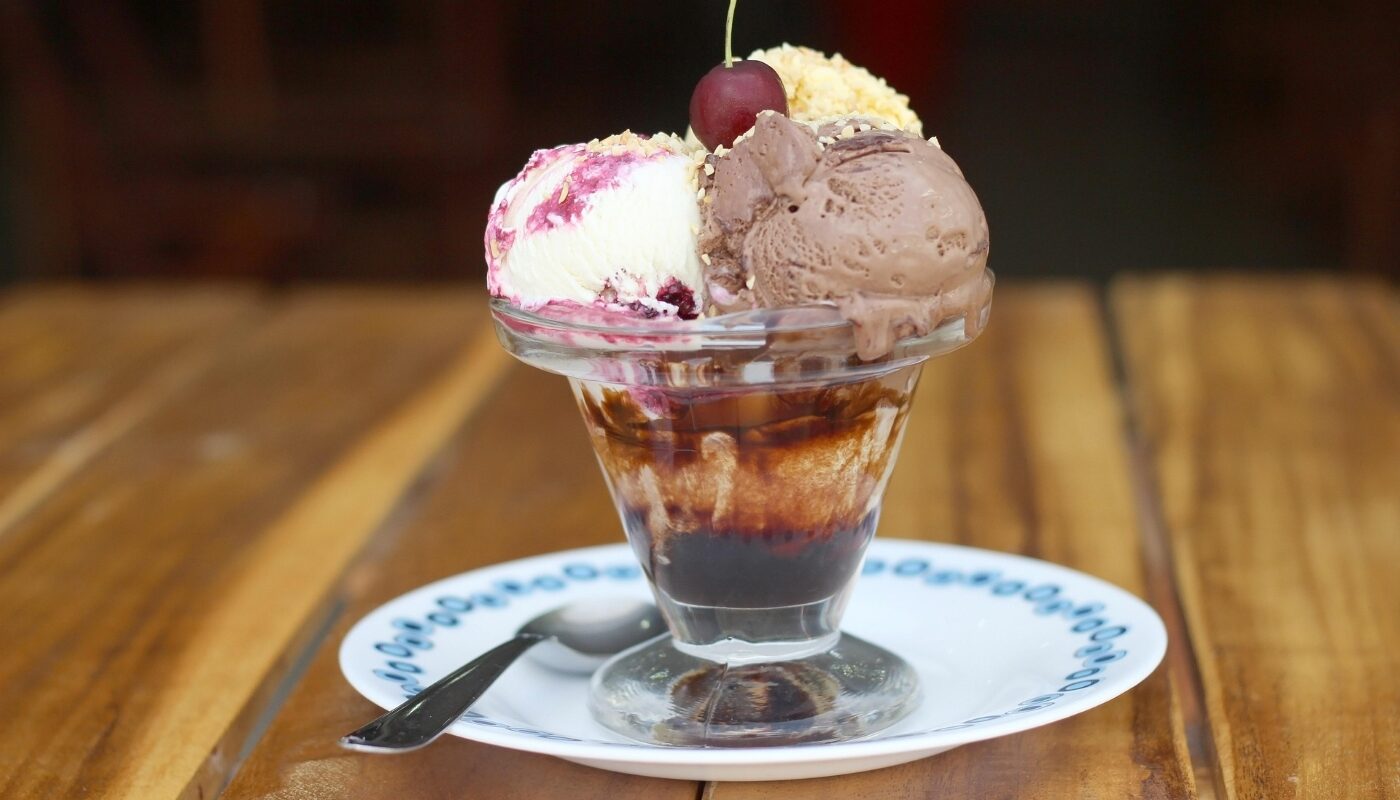 Нежный десерт со вкусом «Крем-брюле» и текстурой мороженого