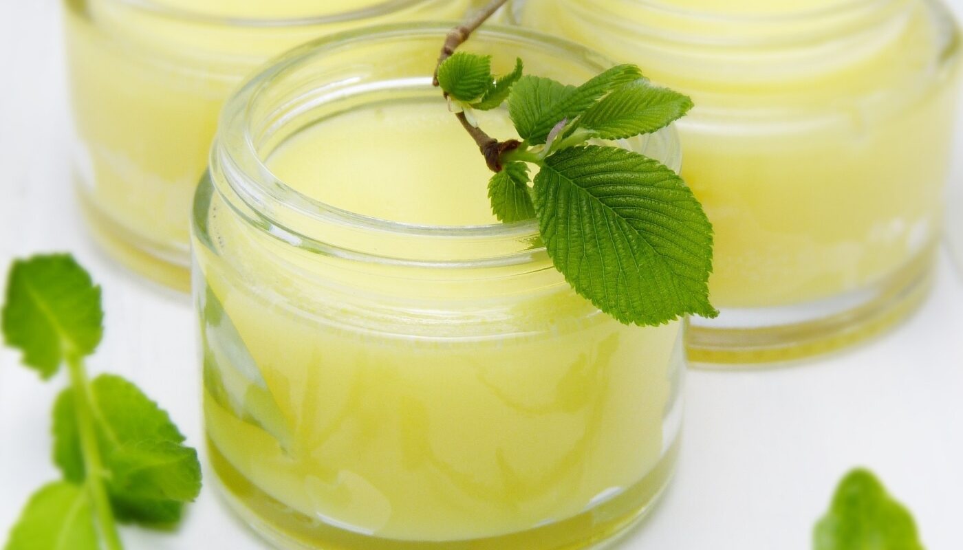 Косметический крем масло из шиповника