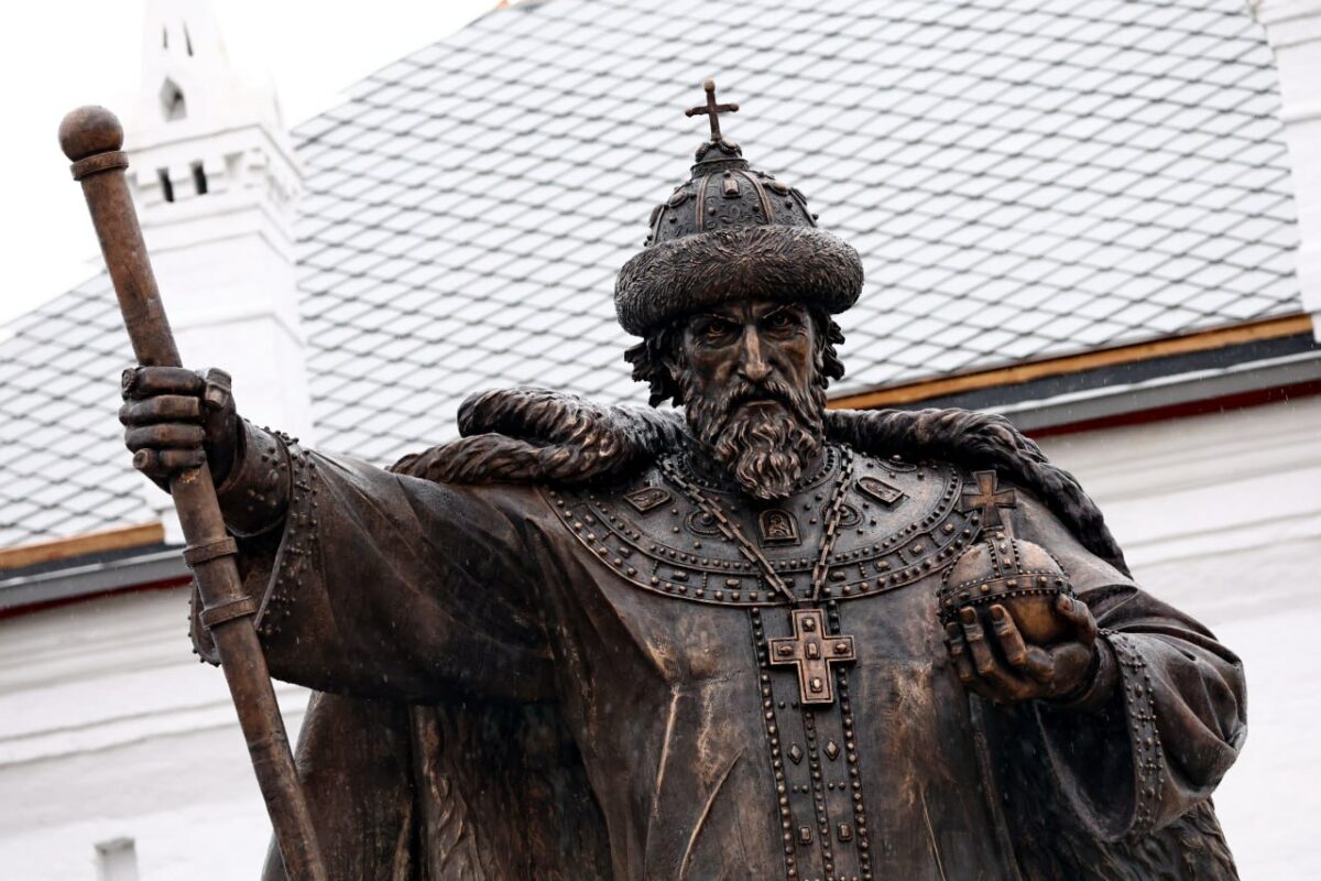 Вологда подает пример. В центре Москвы захотели установить памятник Ивану Грозному