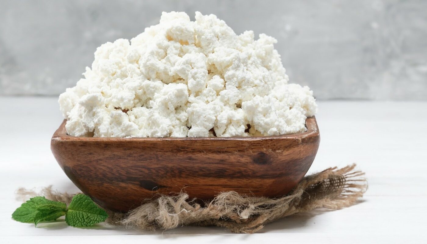 Творог больше не покупаю: всего 2 ингредиента и 500 г нежнейшего продукта готово