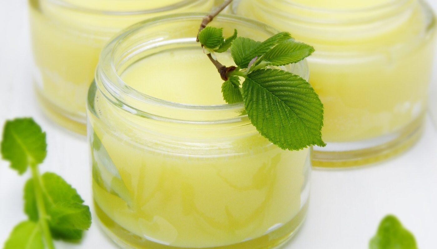 Гладкие пятки без шершавой кожи: этот домашний способ ухода за ступнями, эффективнее салонных процедур