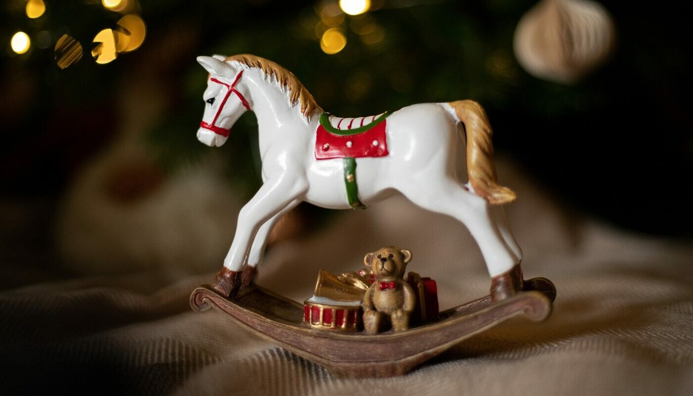 Главные цвета для встречи года Лошади 2026: они принесут удачу и успех