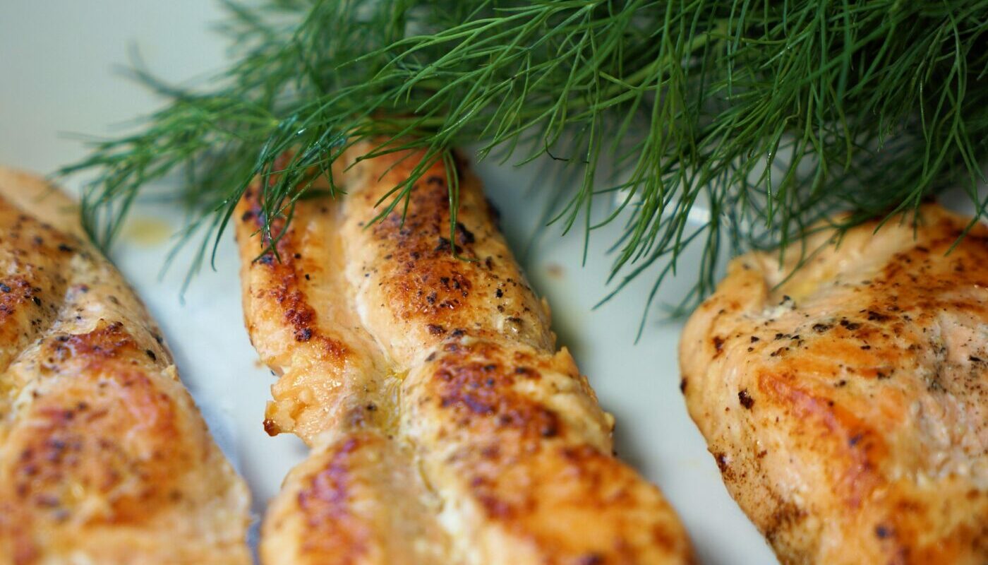 Самый модный новогодний салат «Курочка в ананасах»: гости станут пищать от восторга