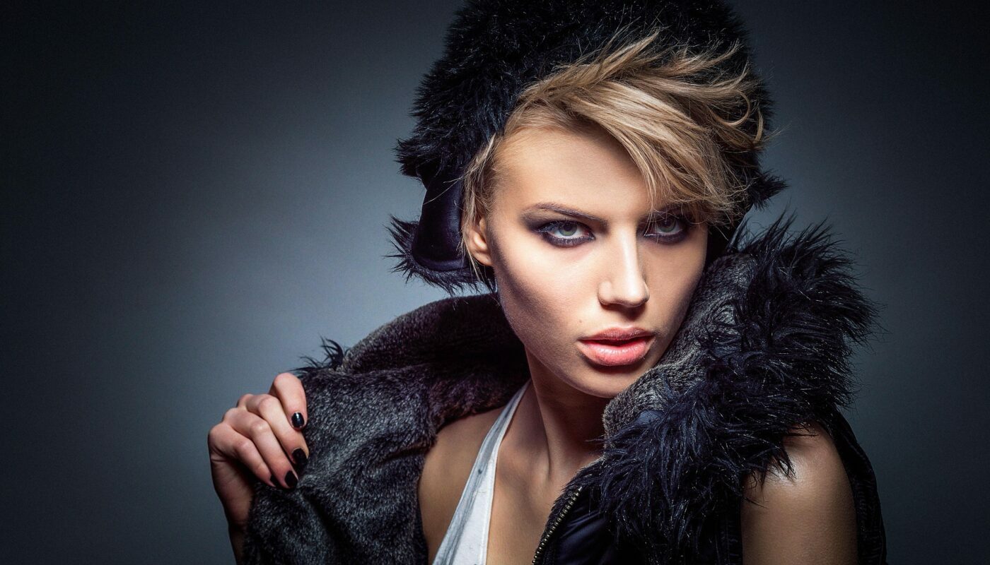 Тонкие волосы мигом обретут объем: секретный трюк от стилистов вернет прическе достойный вид