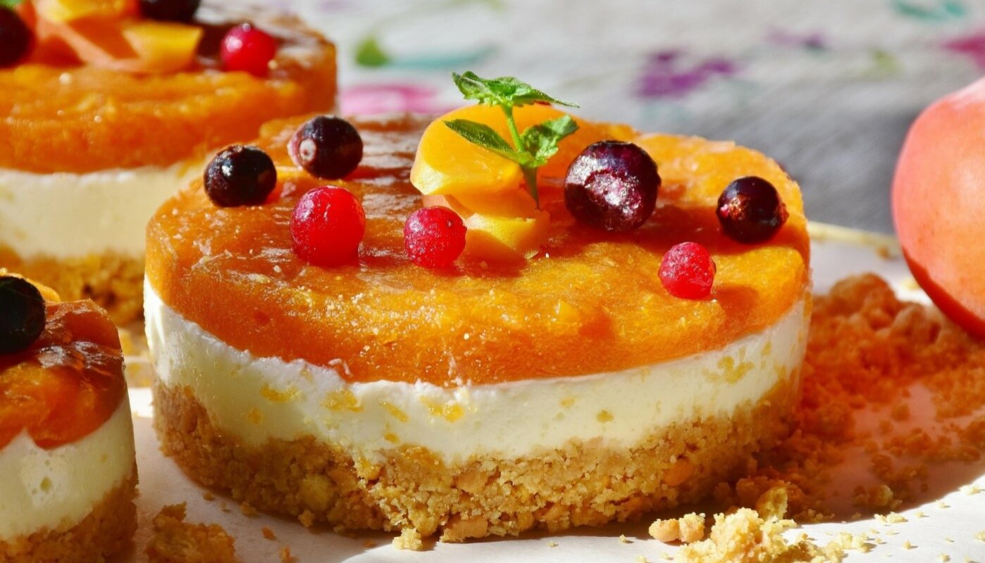 Лучший крем для пропитывания бисквитных коржей: торт станет сочным и влажным