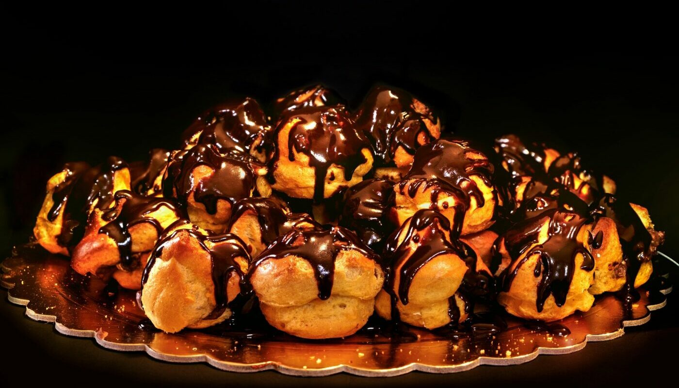 Торт «Профитроль»: сочетание сливочного крема и хрустящей основы