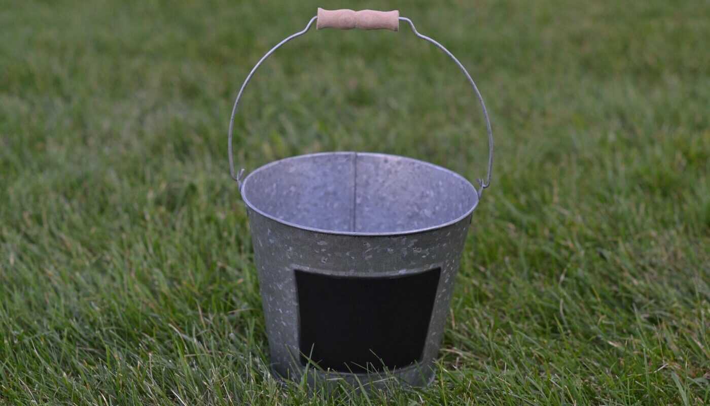 Простейший обогреватель для теплицы: без электричества и сложных конструкций