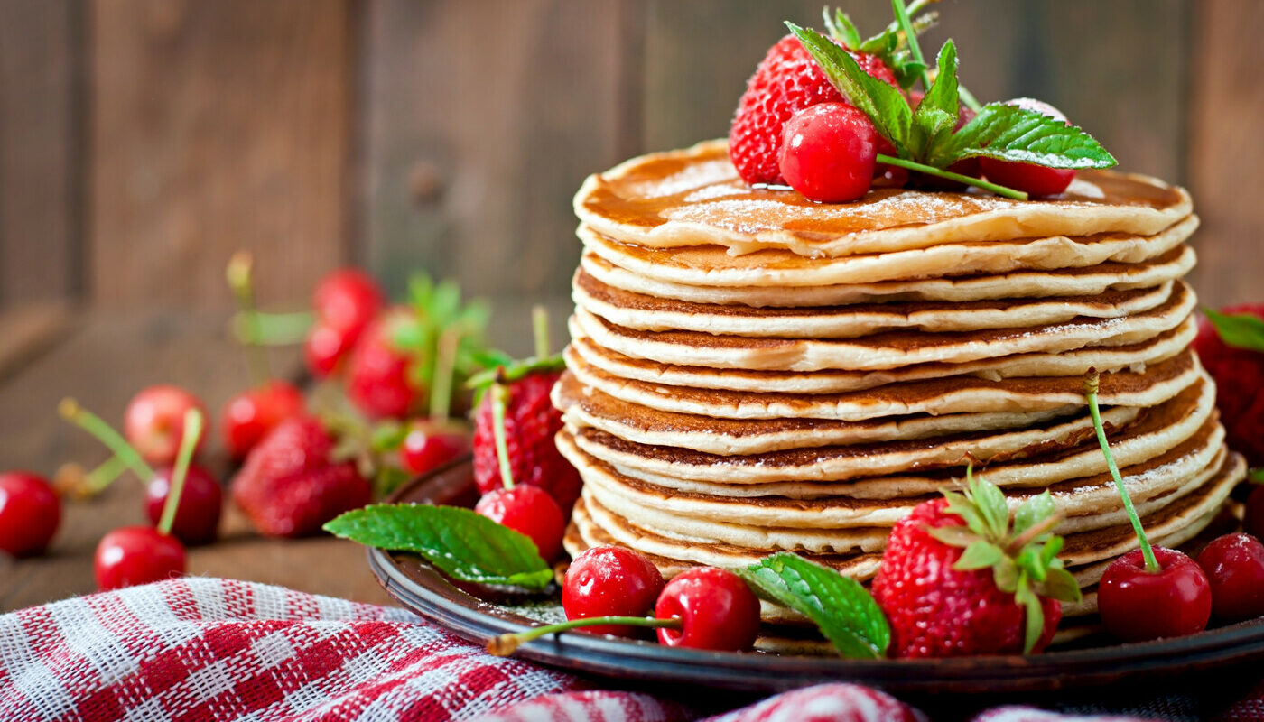 Даже из винного теста: 5 видов блинов на Масленицу, которые прославили русские писатели