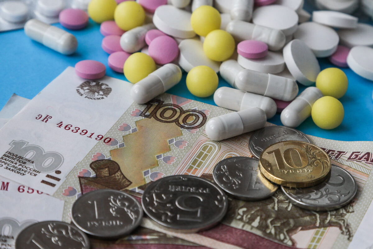 В России ужесточаются правила назначения БАДов