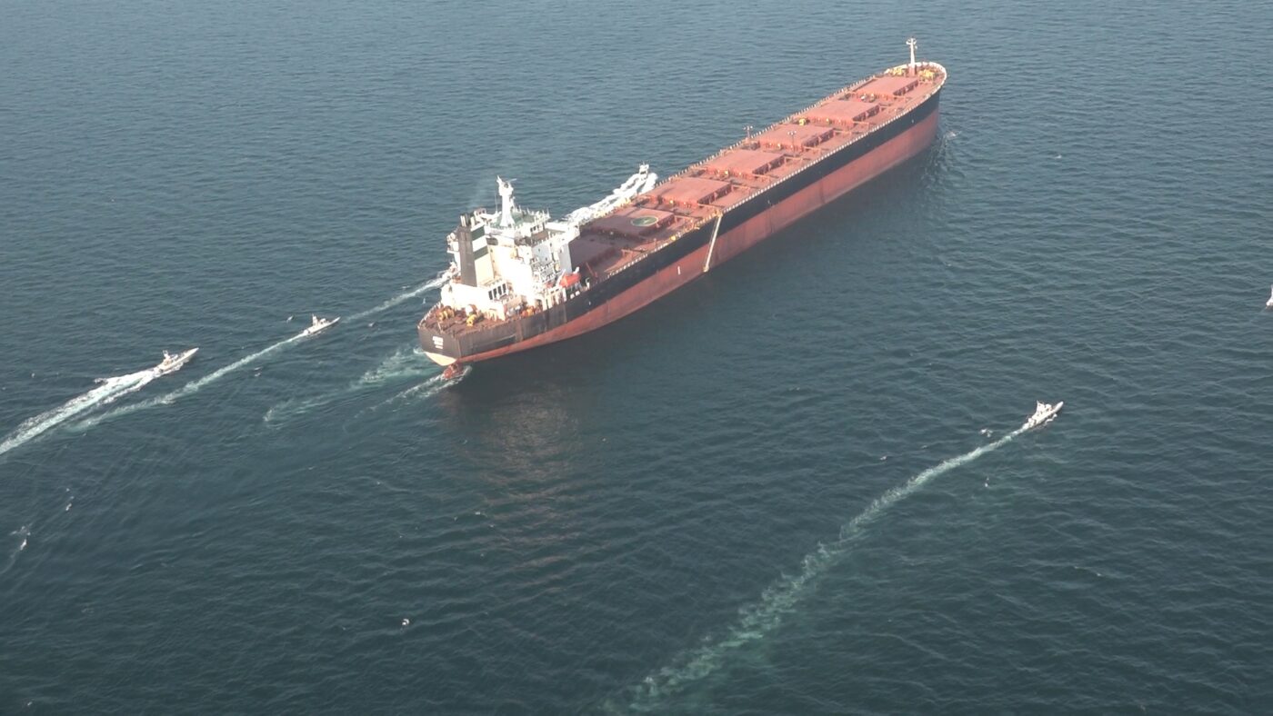 Ормузский пролив перекрыт. Иран повышает ставки в конфликте против США, цены на нефть готовы к взлету