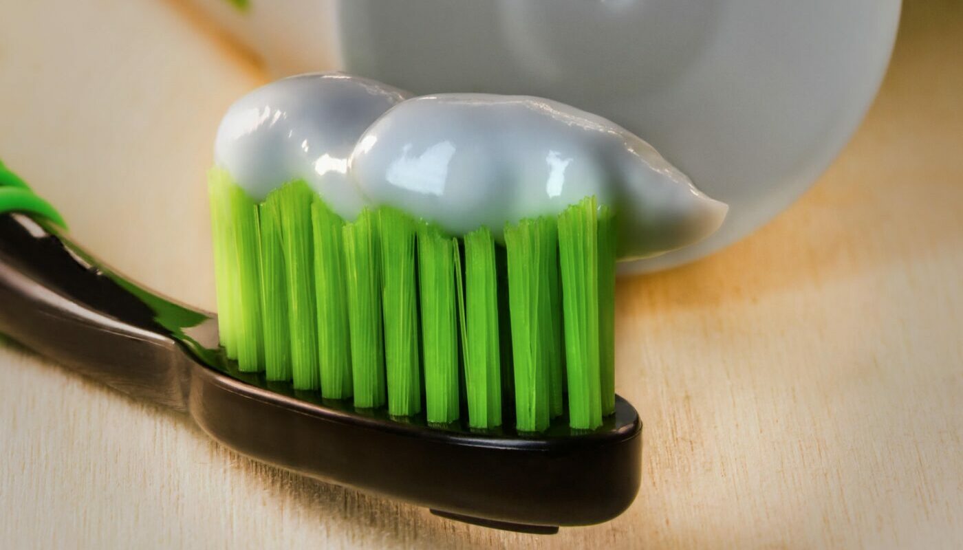 Лайфхаки с зубной пастой: всегда держу тюбик под рукой