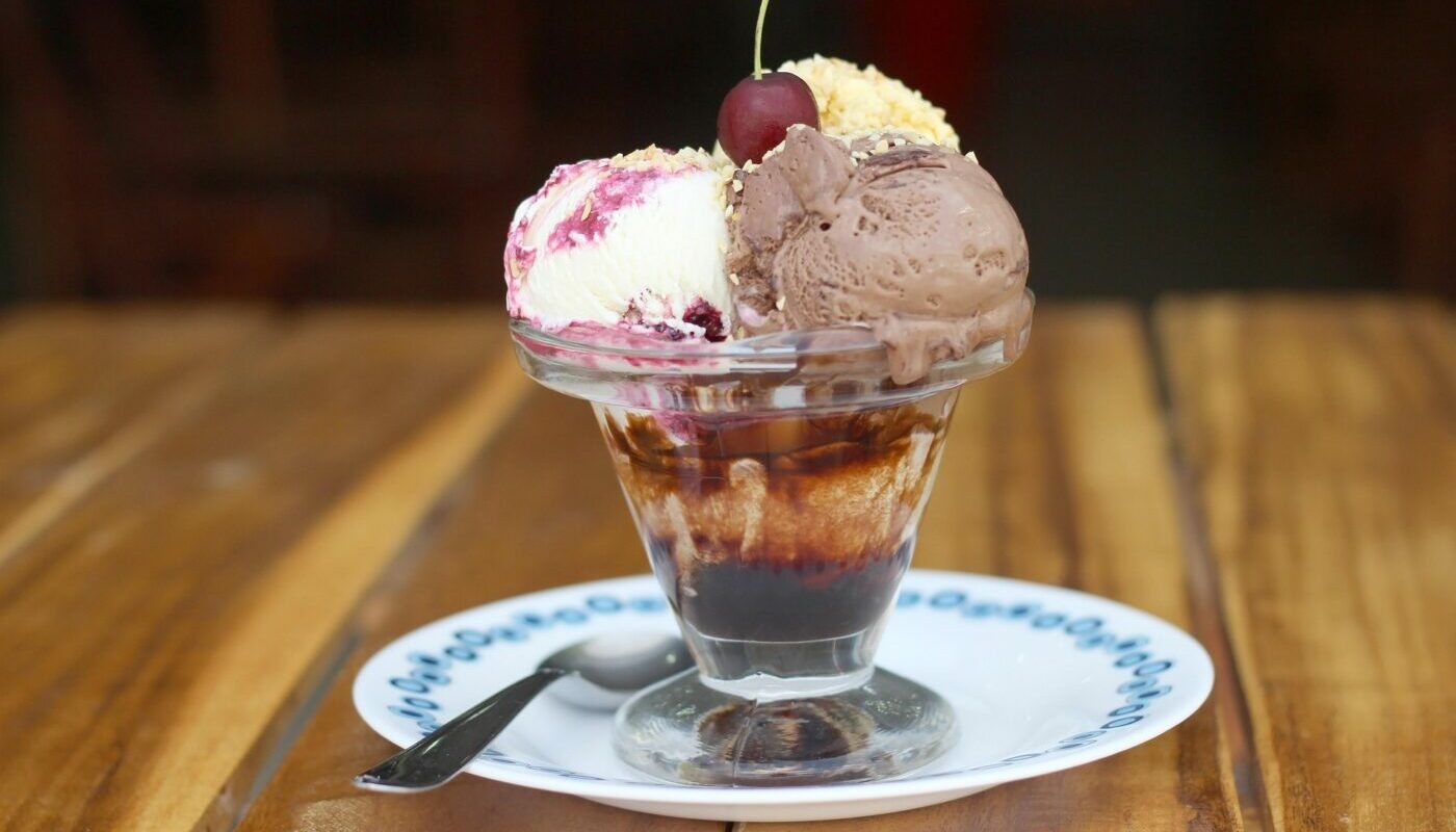 Мороженое своими руками: нежное и сливочное, но без сливок и сгущенного молока