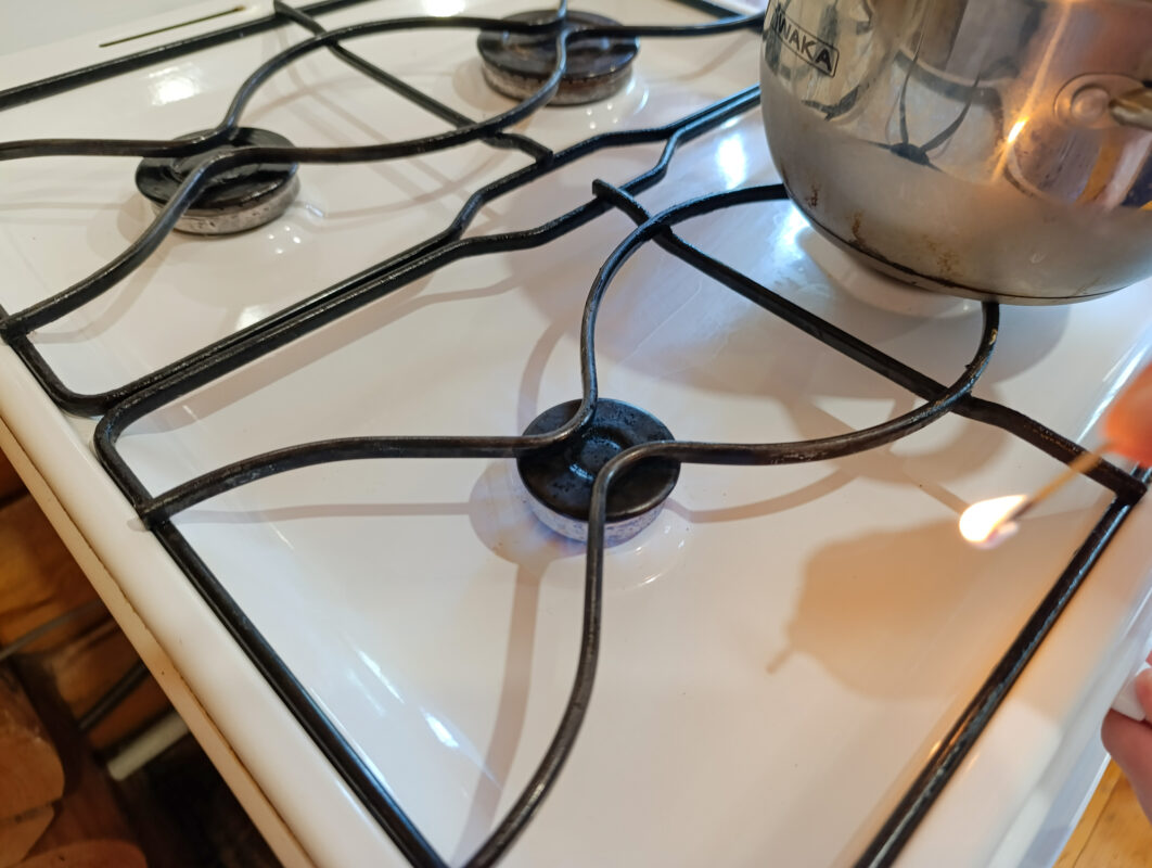 Вологжанка крупно обманула жителей села, желающих получить газ