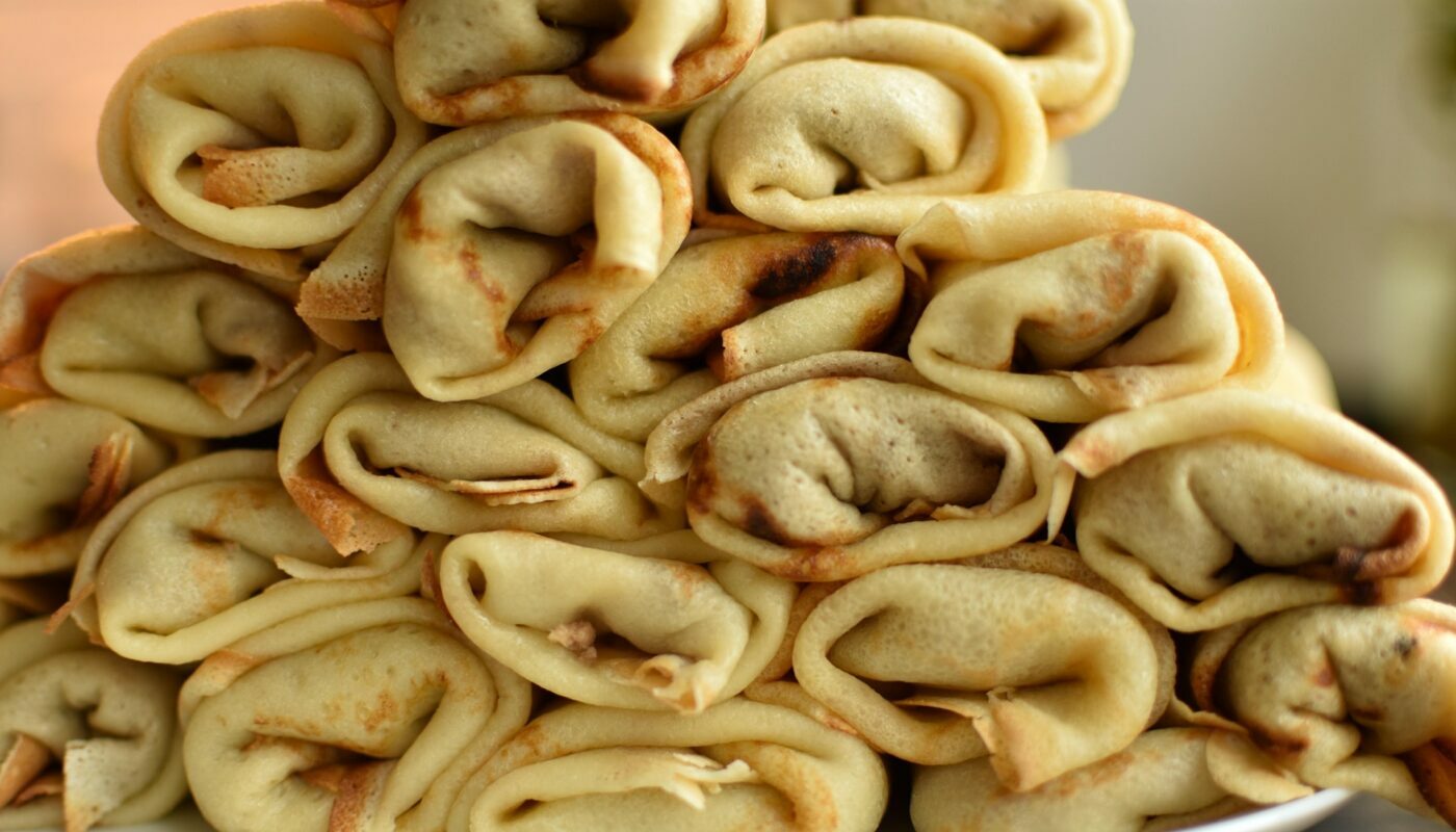 Супер-блин по финской технологии на Масленицу: 25 минут и целая гора угощения готова