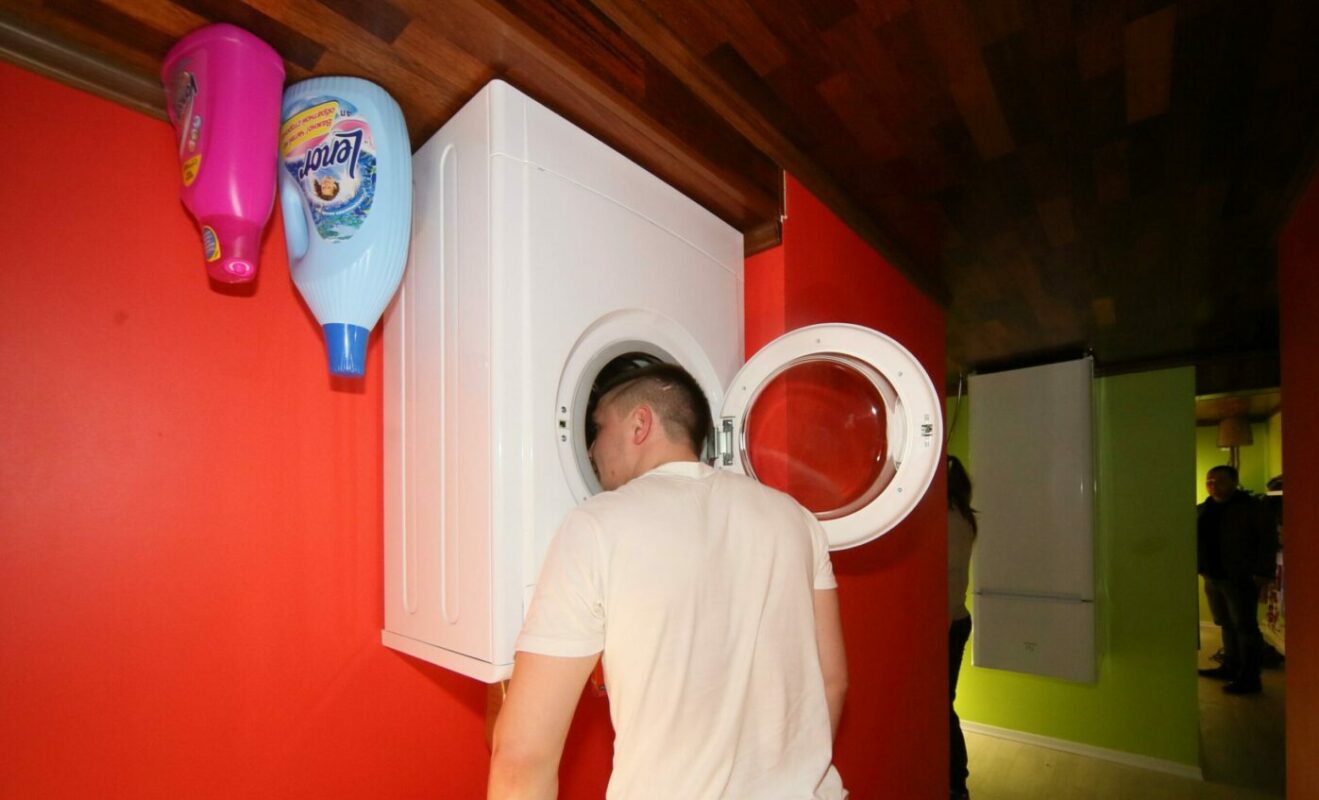 Россиянам напомнили об ответственности за шум бытовой техники