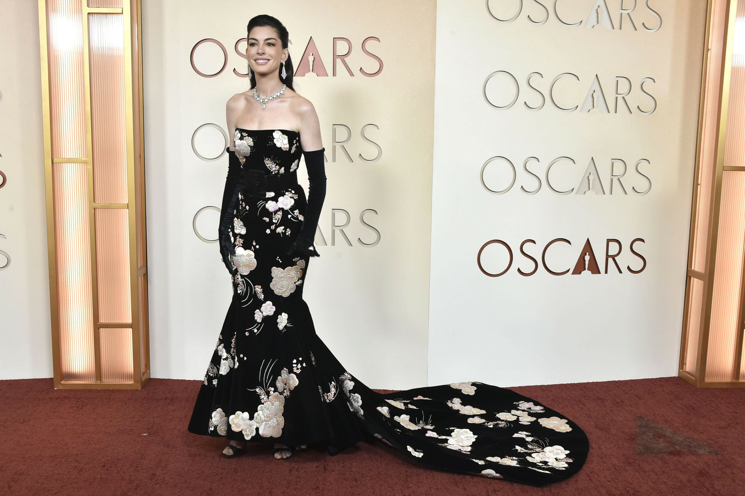 Секрет Энди: какой продукт Энн Хэтэуэй вычеркнула из жизни, чтобы не стареть 20 лет