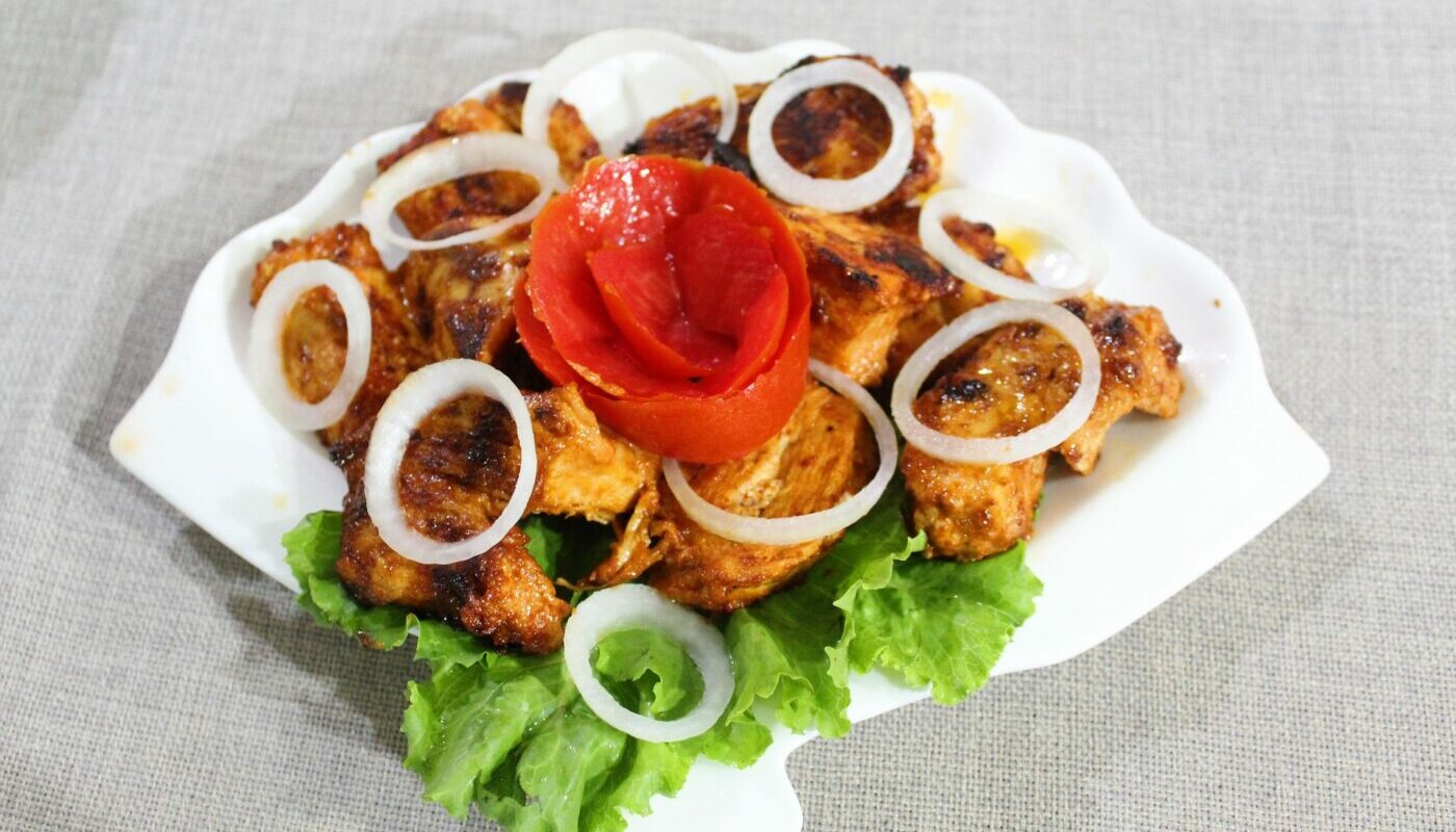 Острая курица Хе по-корейски: нежнейшее мясо куриного филе в пикантном маринаде