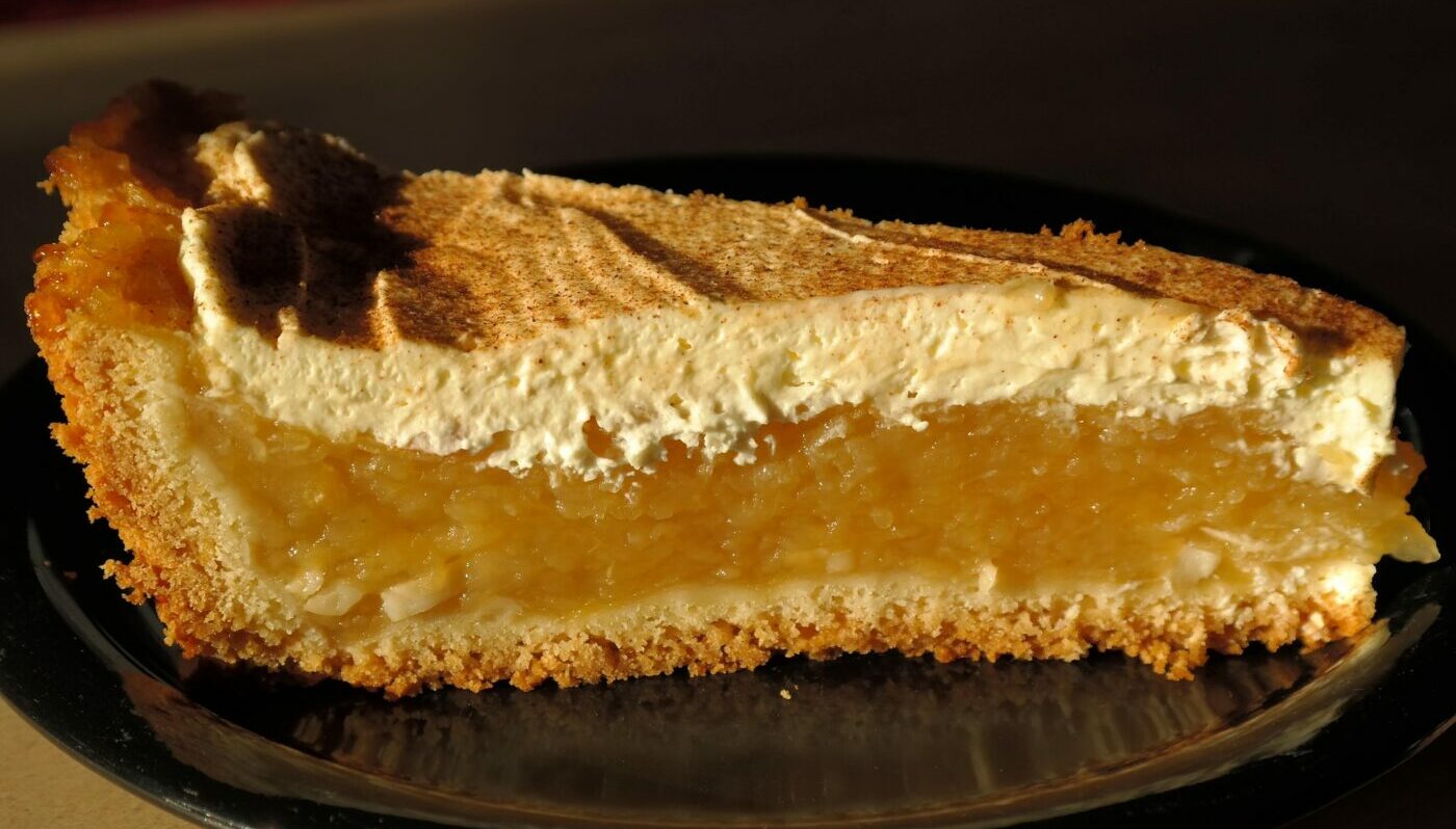 Мягкое печенье с фруктовой начинкой: печем прямо на противне единым пластом