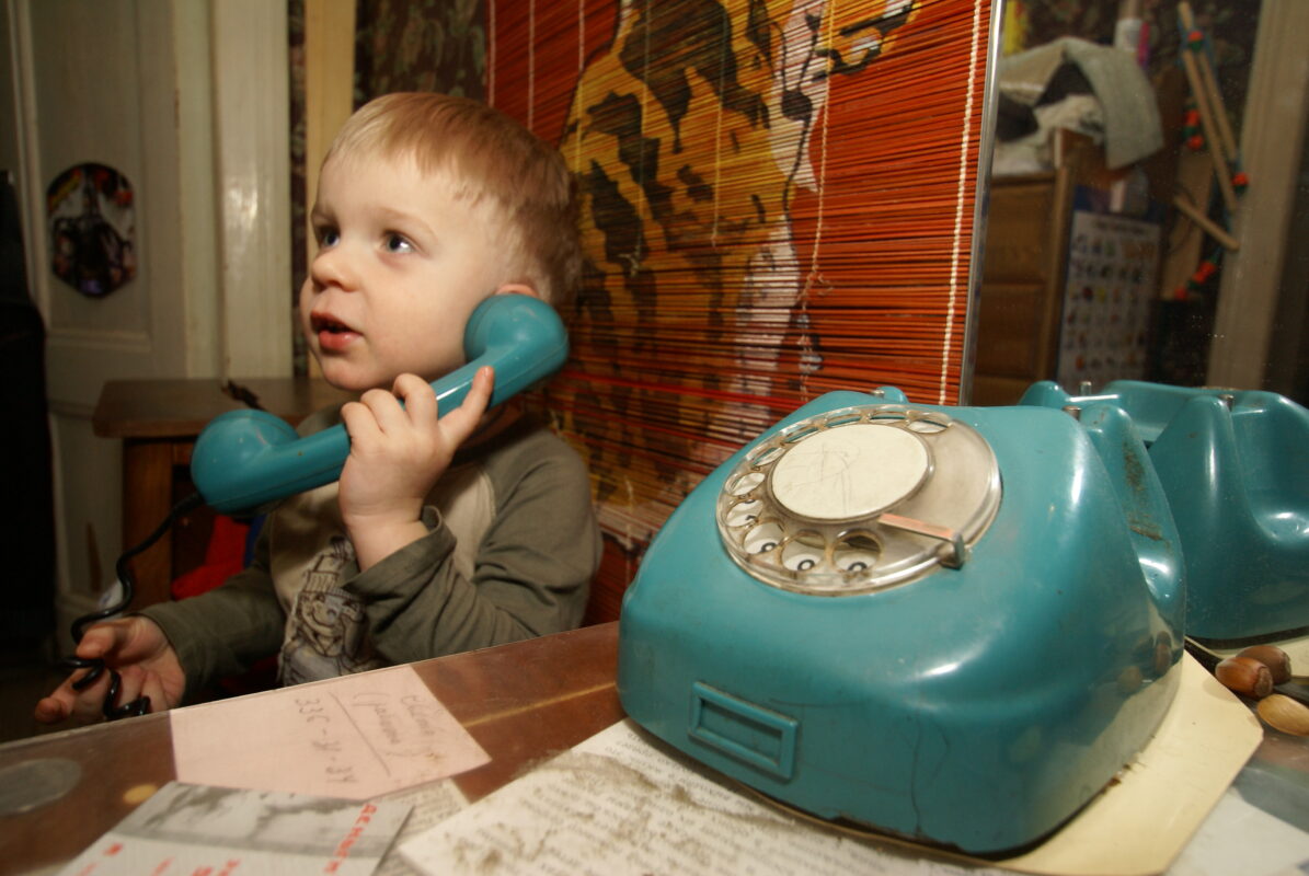 В России вырос спрос на домашние телефоны. Почему некоторым абонентам в подключении этой услуги будет отказано