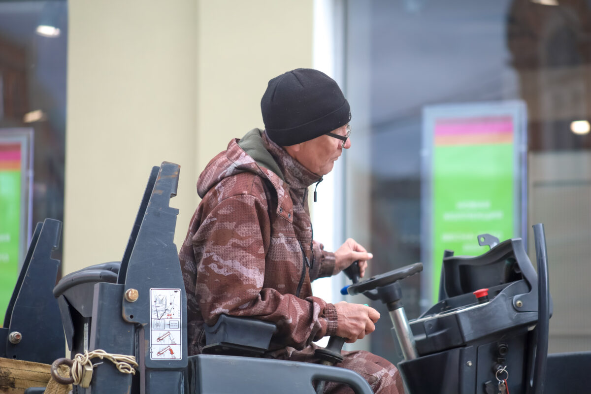 “Пенсии часто не хватает”. Россияне в возрасте старше 55 лет активизировались на рынке труда