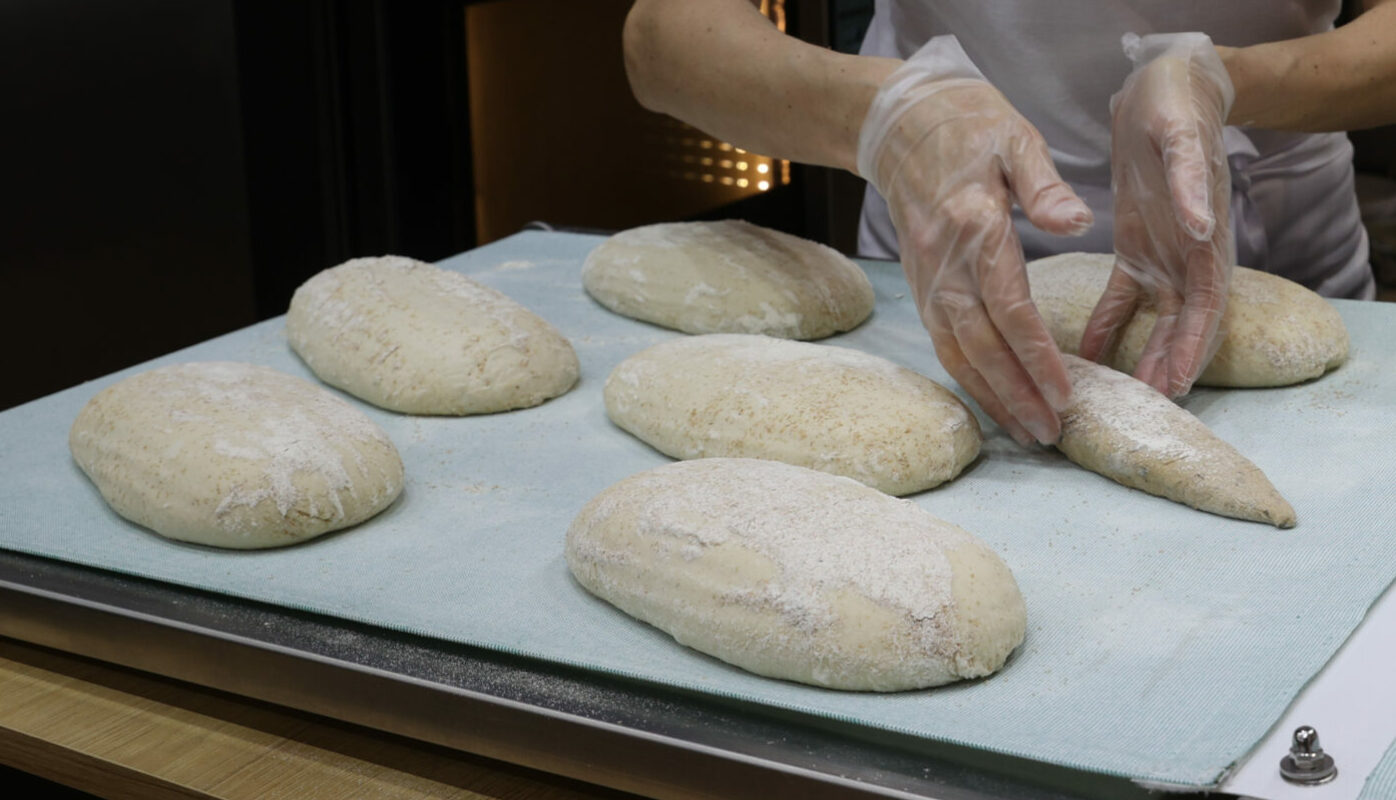 Слоеный пирог из обычного теста: простой рецепт позволит создать кулинарный шедевр