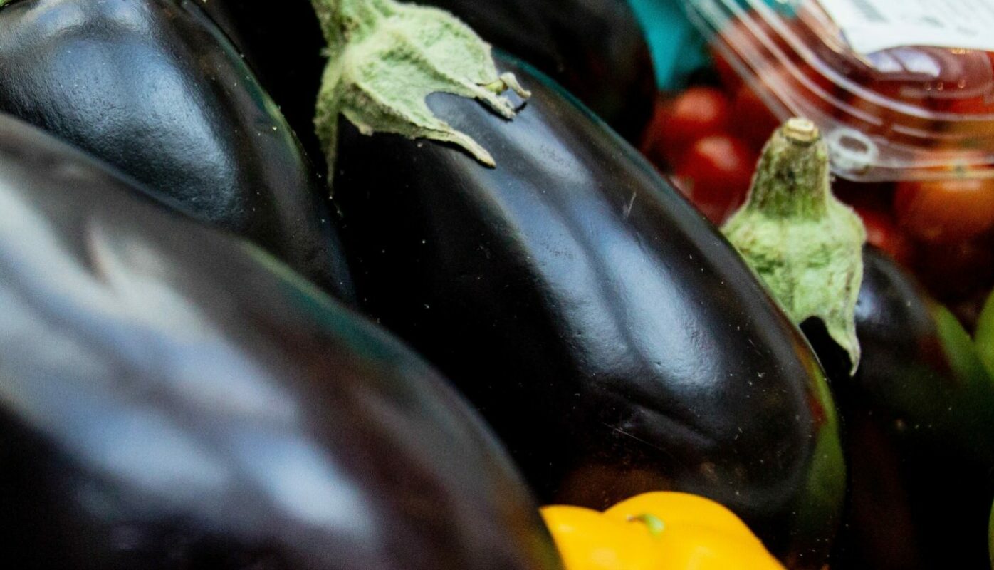 Домашний острый салат из баклажанов: по вкусу и аромату затмит все корейские закуски