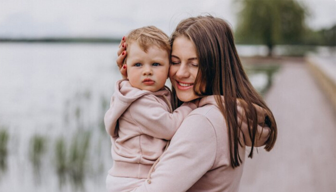 Почти 500 молодых мам Вологодчины получили по 100 тысяч рублей