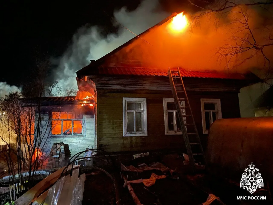 Трое пожилых людей лишились дома из-за пожара