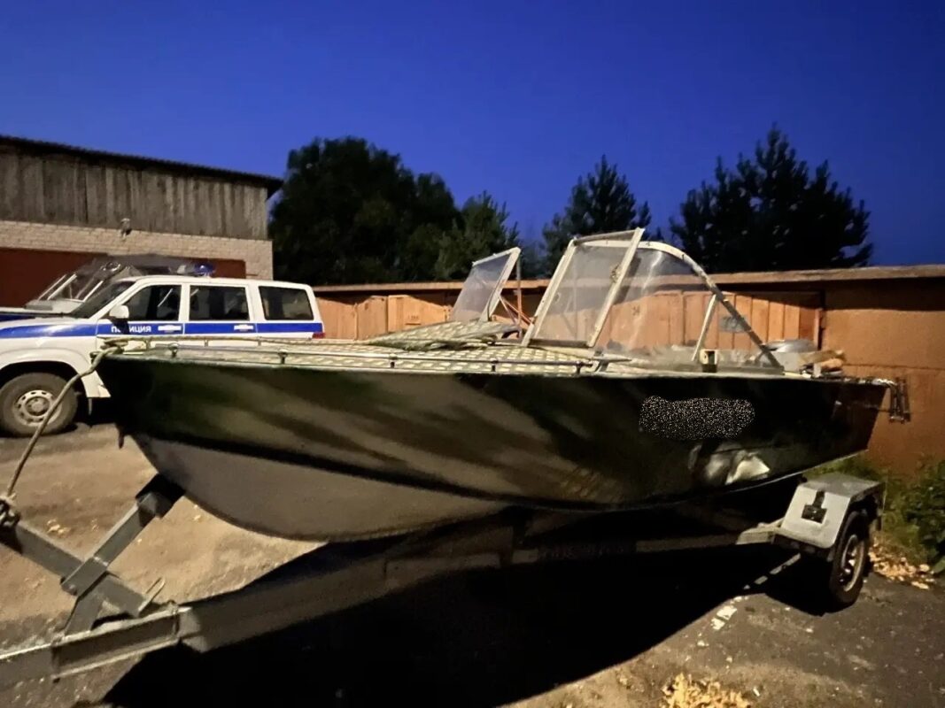 В Вологодской области осудили мужчину, который переехал купальщика на лодке