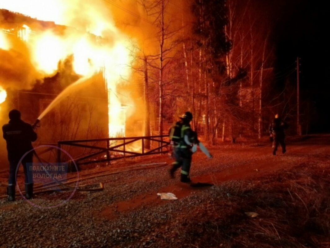 Восемь семей осталась без дома из-за пожара