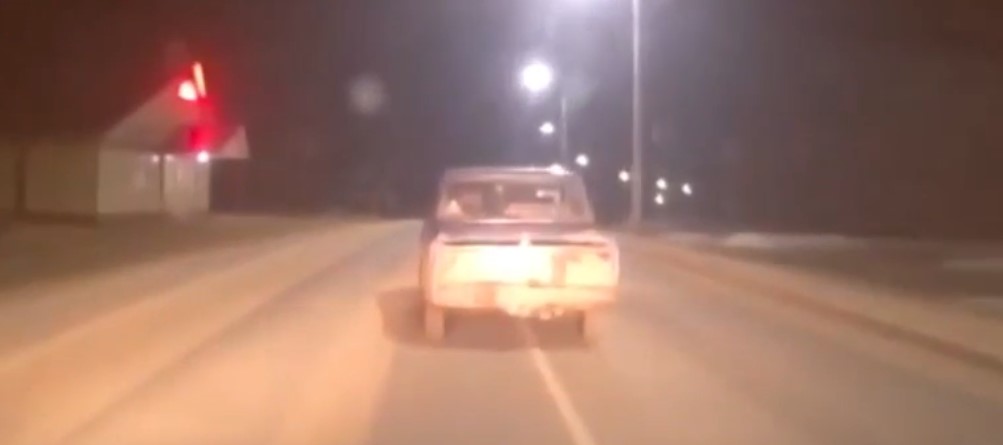 14-летняя школьница на голубой «семерке» спровоцировала погоню с мигалками