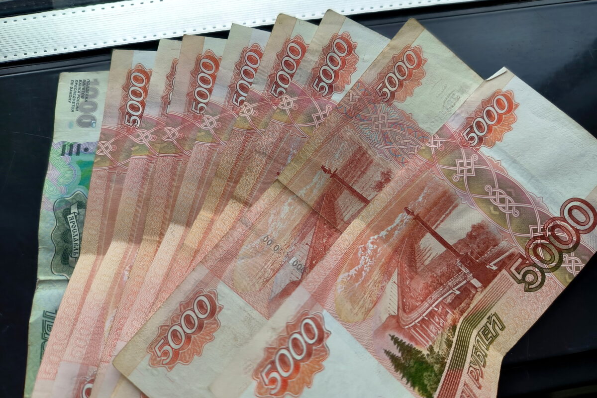 В России нашли эффективный способ борьбы с “серыми зарплатами”