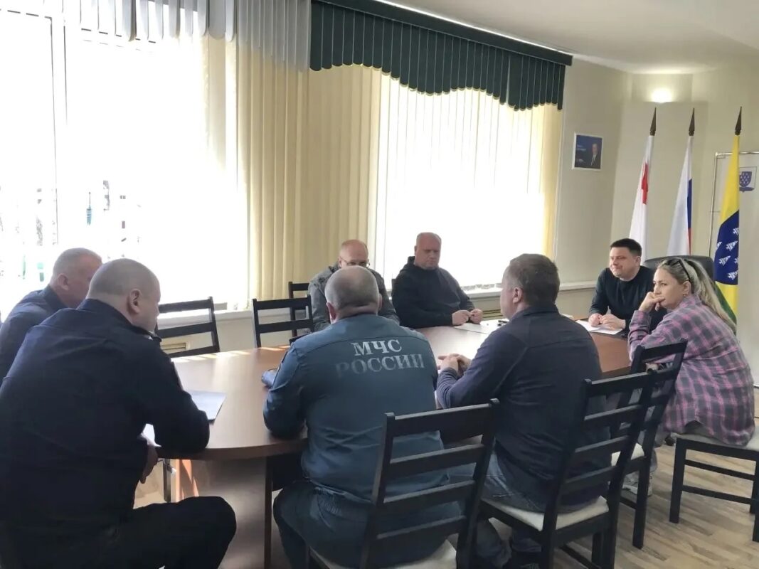 Два человека погибли на пожаре в Харовске