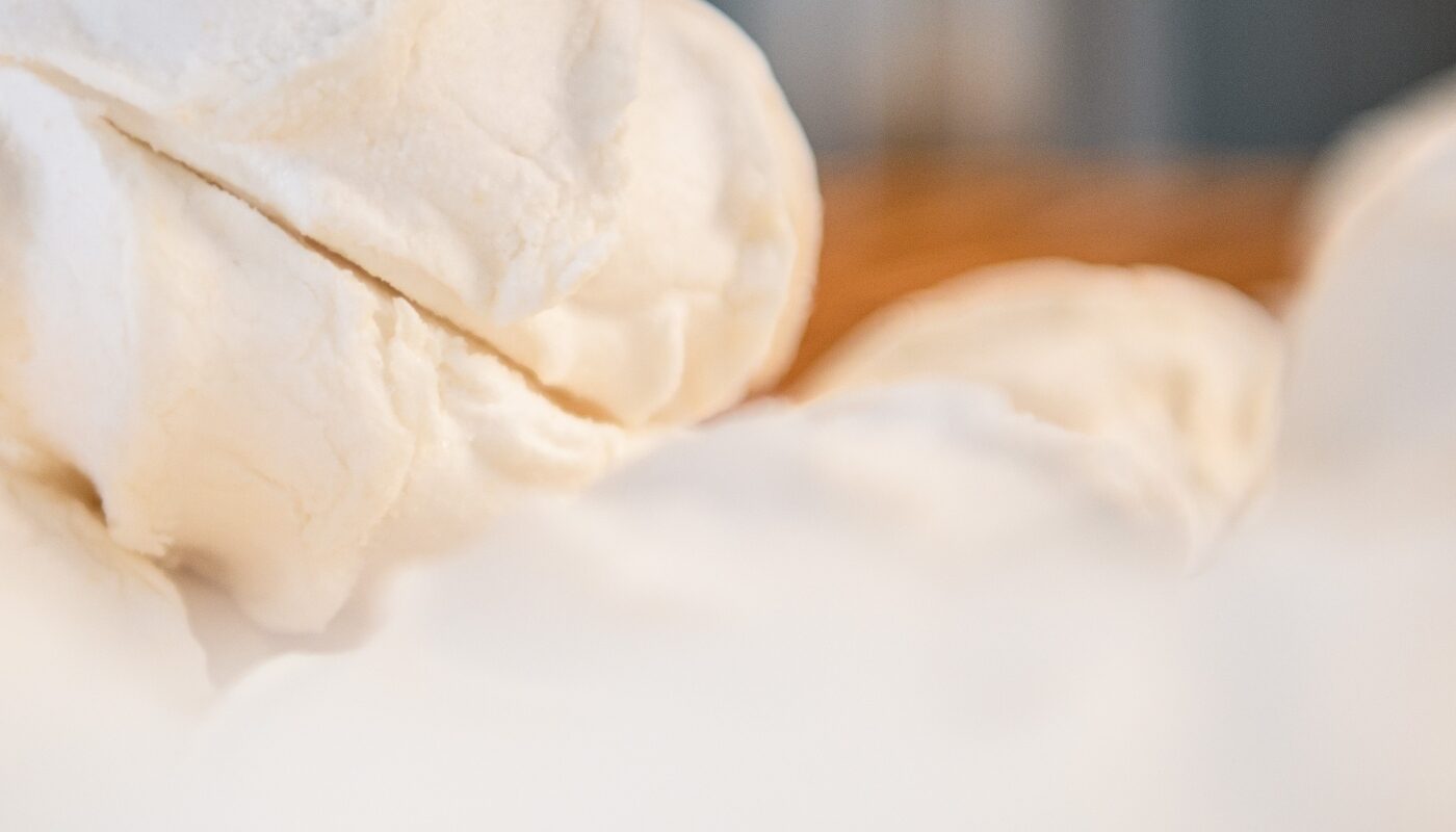 Воздушный хлопковый кекс «Cotton cake» напоминает зефир