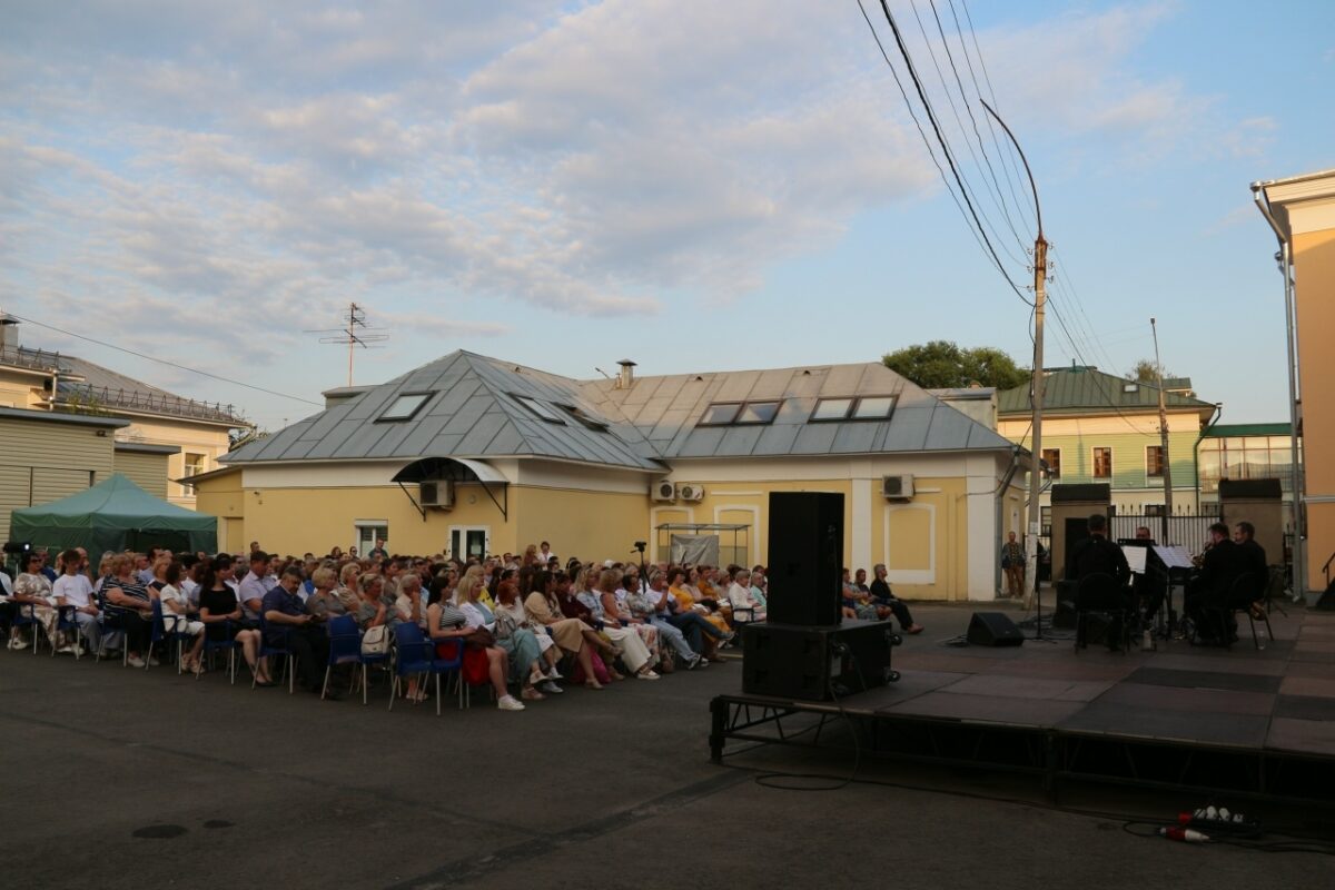 Дворик
