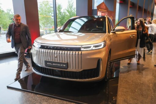 Купить автомобиль с 1 октября в России станет сложнее