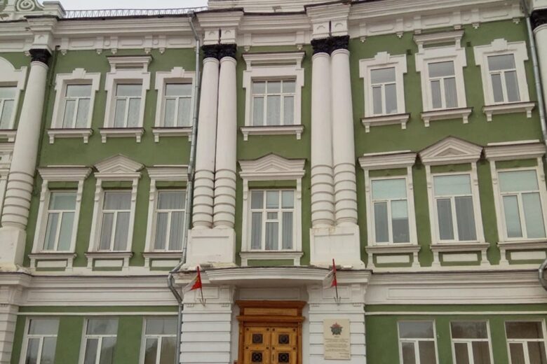 Администрация Вологды объяснила, что произошло с деревьями на Набережной VI армии