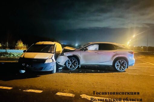 Водитель машины на буксире получил травмы под Вологдой
