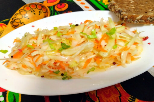 Маринованная капуста быстрого приготовления: закуска, которая готовится, пока вы спите